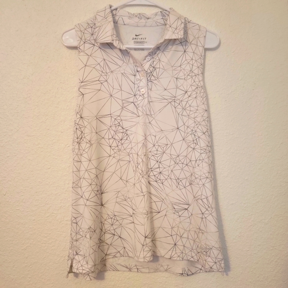 Beautiful Women's Nike Golfing Tank.